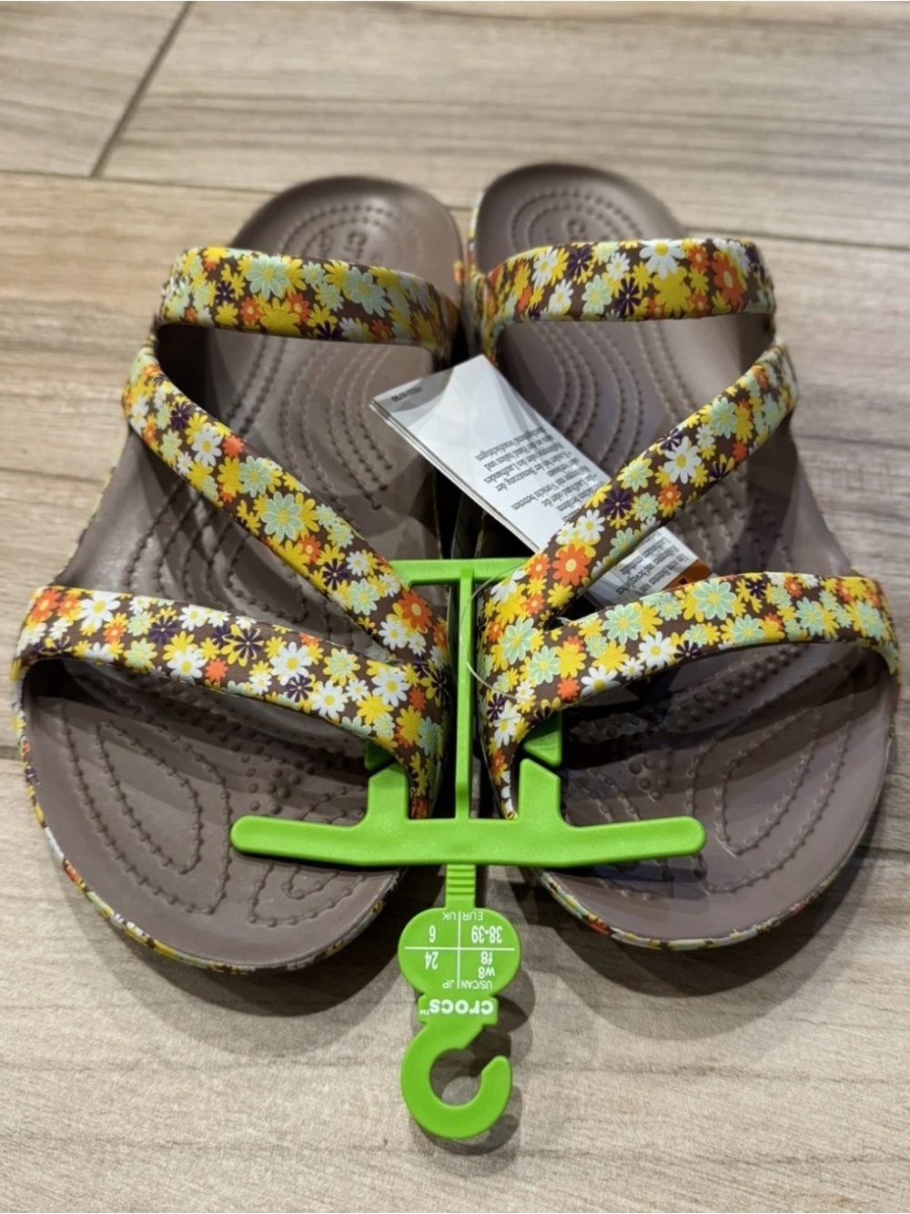 WOMEN'S CROCS KADEE II TRUFFLE/RETRO FLORAL SANDALS 8 - Picture 2 of 9